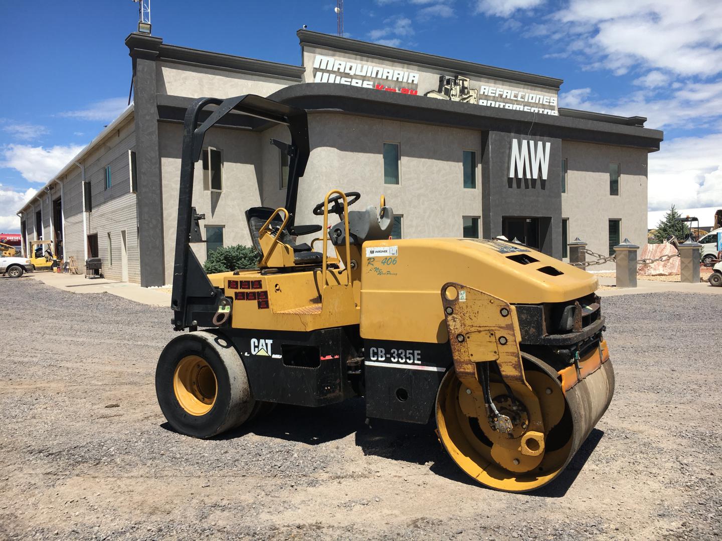 ./imagenes/INVOICE/2019/16623/COMPACTADOR CATERPILLAR CB-335E (1).JPG